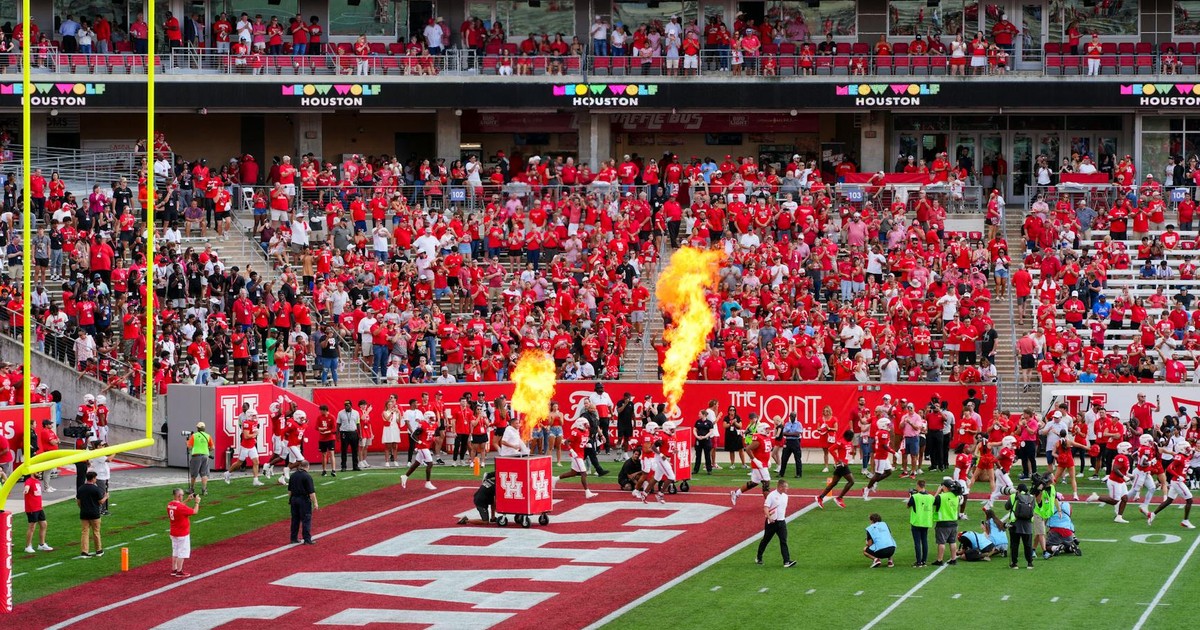 Oddsmakers Slash Chiefs’ Super Bowl LXI Futures After Mahomes’ Record Extension
